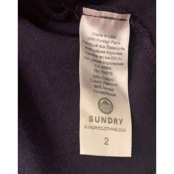 Sundry Women's Crop Tee Shirt Size 2 Medium Navy NWT Boxy Silky Soft 3/4 Sleeve - Picture 7 of 8